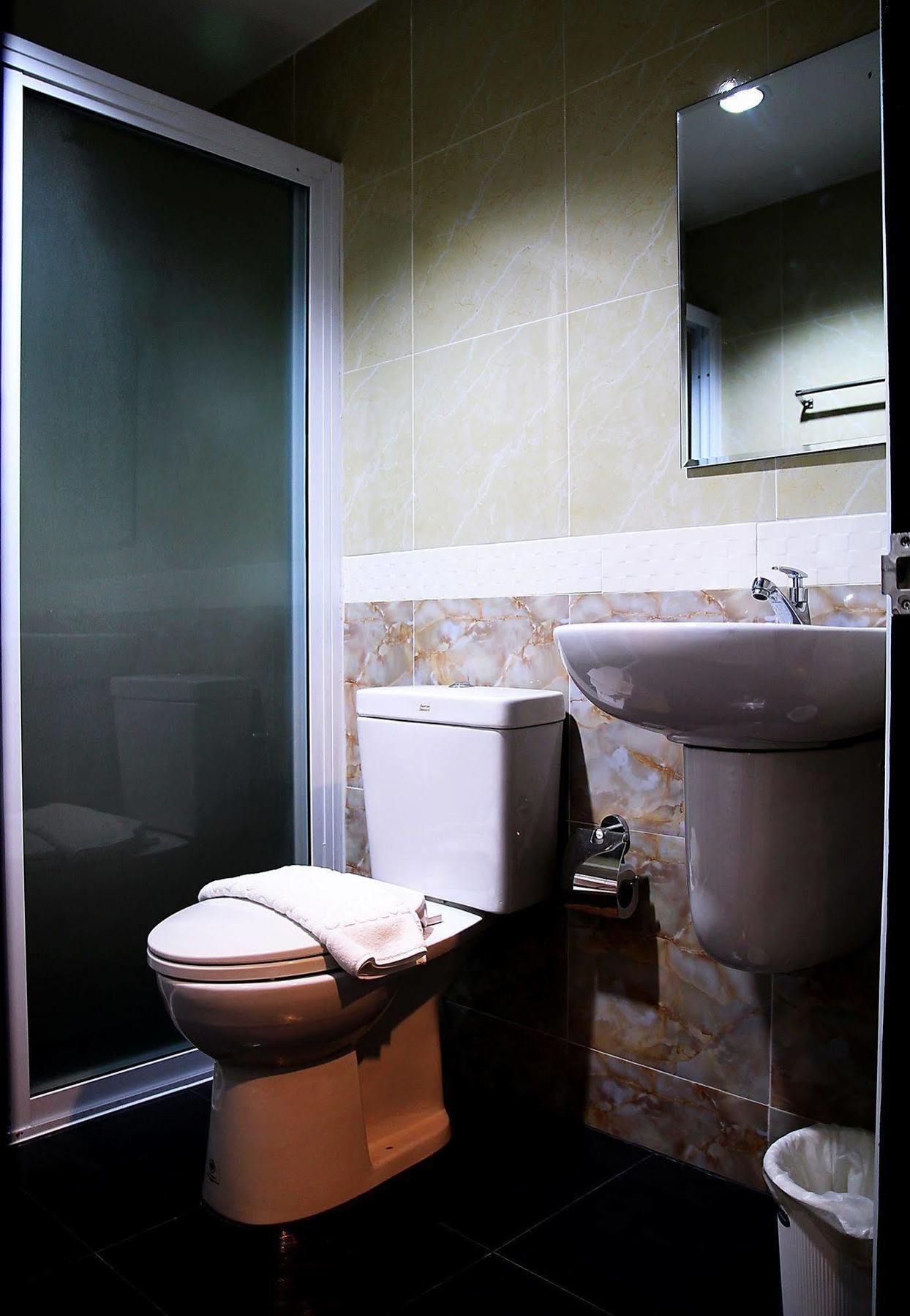Metro Hotel & Spa Thung Song Dış mekan fotoğraf