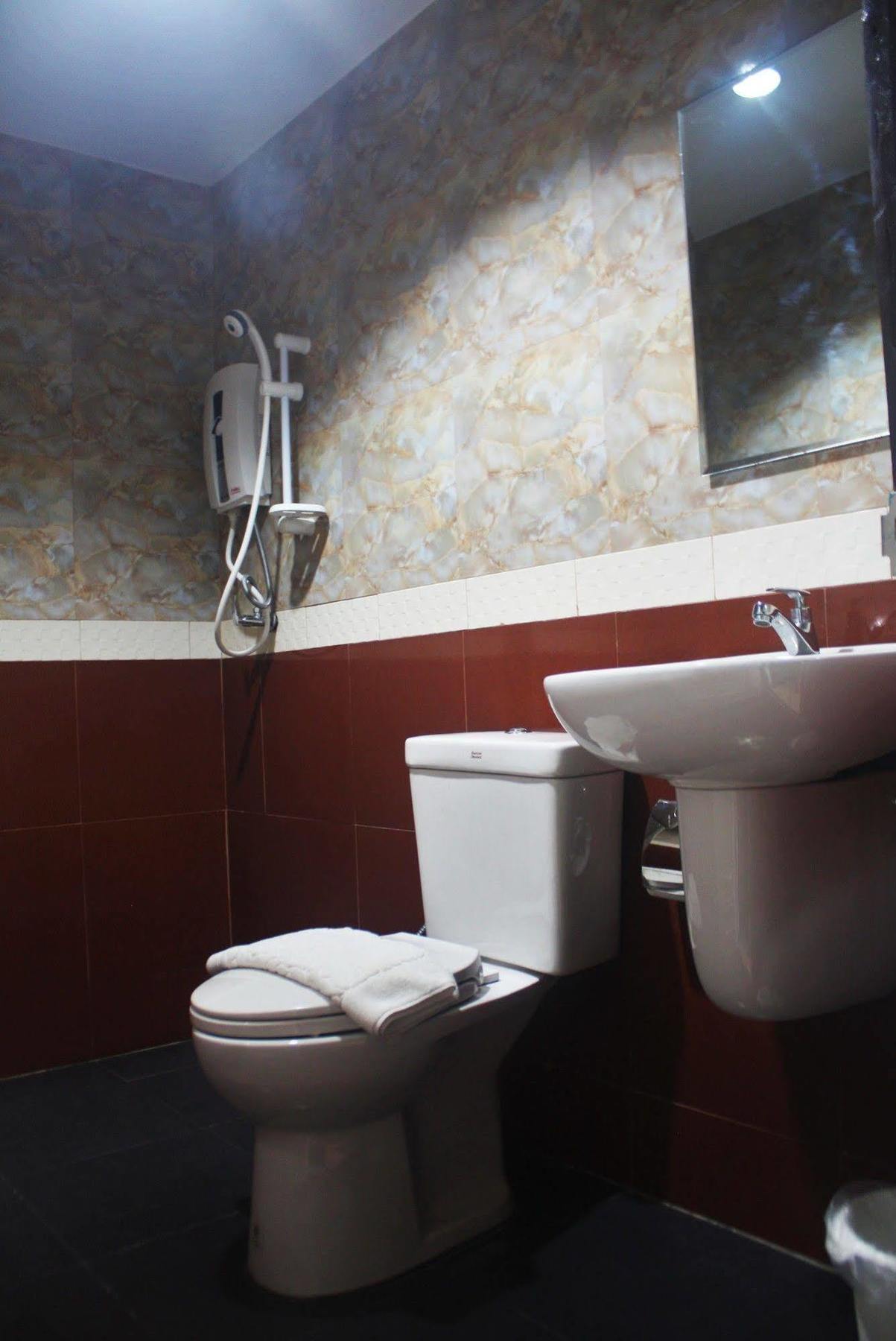 Metro Hotel & Spa Thung Song Dış mekan fotoğraf